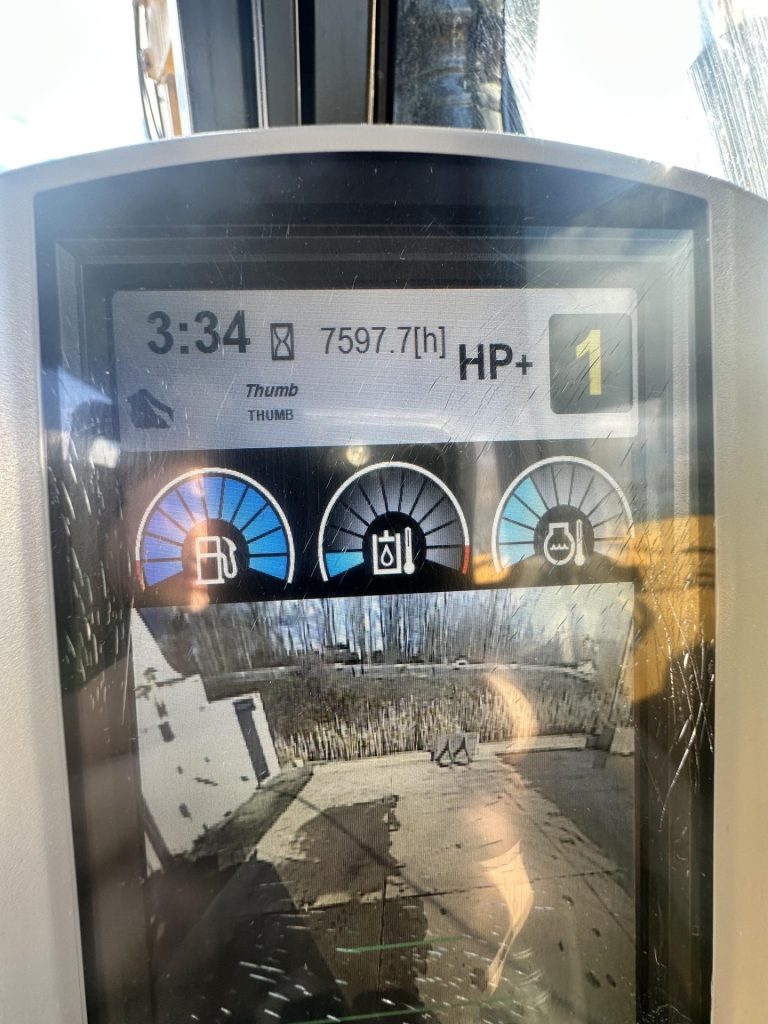 CAT excavator controls